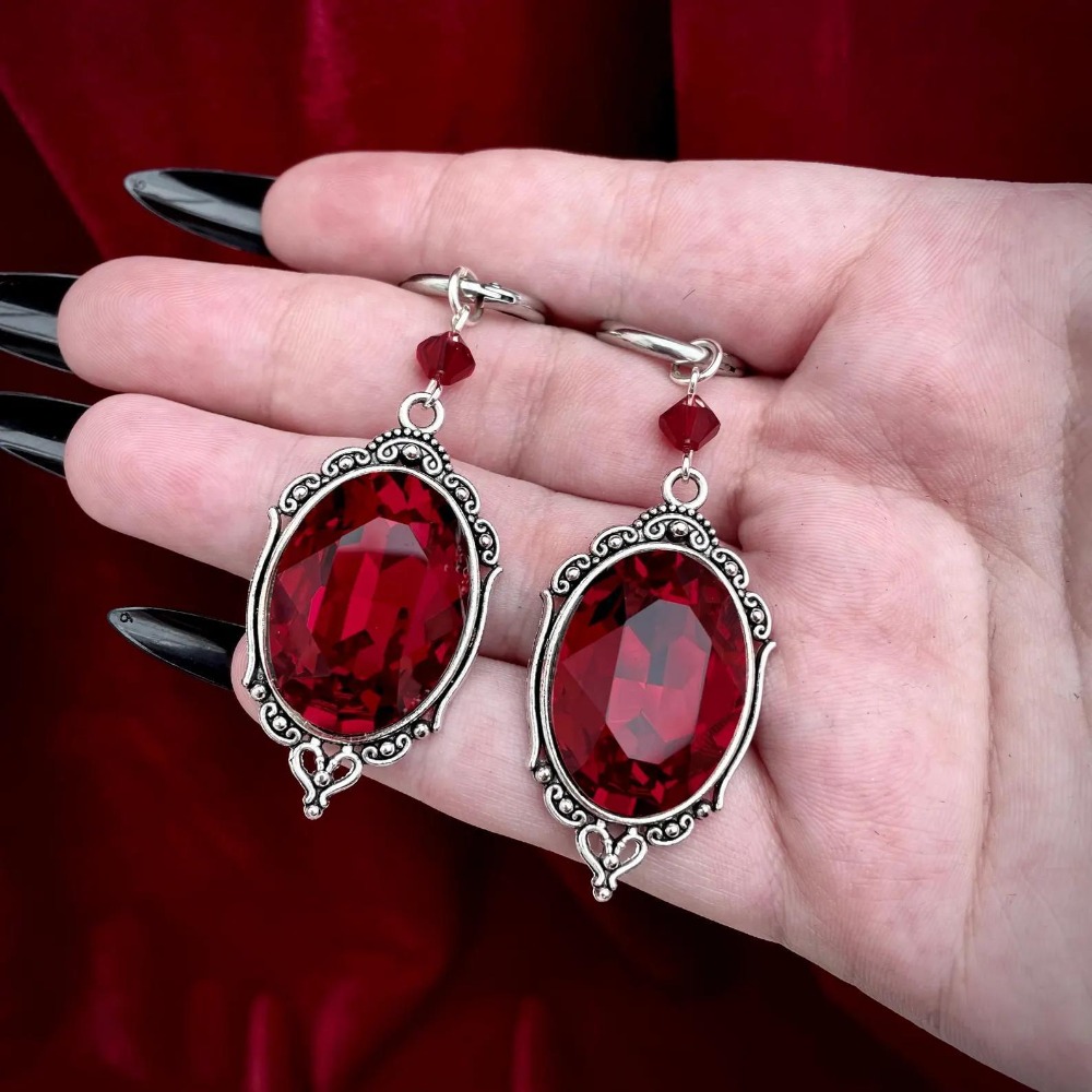 Women'S Victorian Accessories - Pendientes de aro de cristal rojo