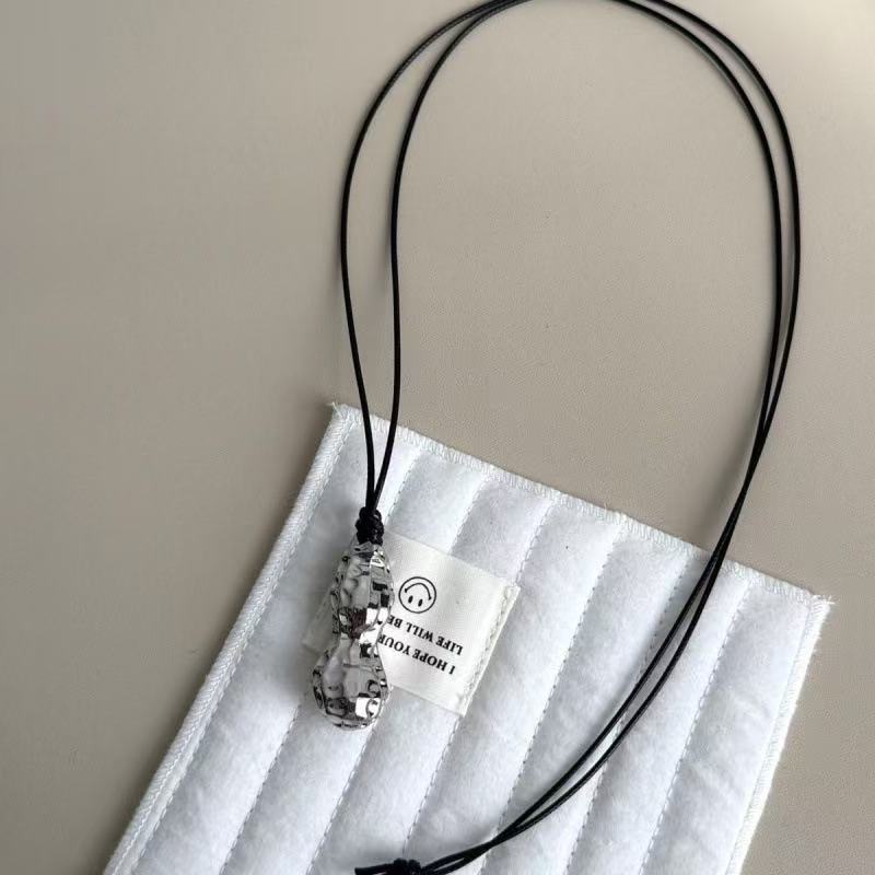 Women Accessories Meaning - Collar con Colgante de Cacahuete de