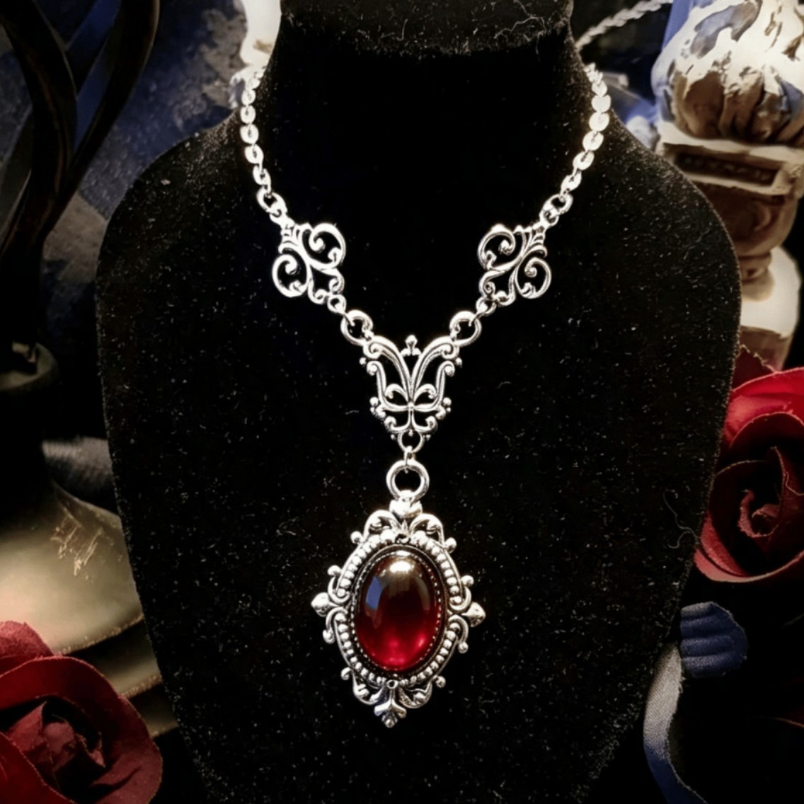 Collar con Cameo de Vampiro, C - Women'S Victorian Accessories reseña y precio