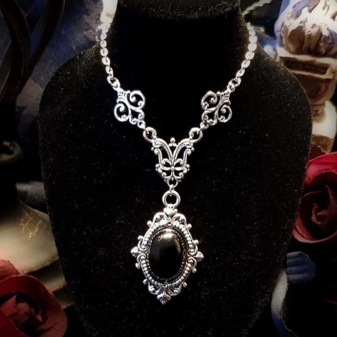 Collar con Cameo de Vampiro, C - Women'S Victorian Accessories reseña y precio