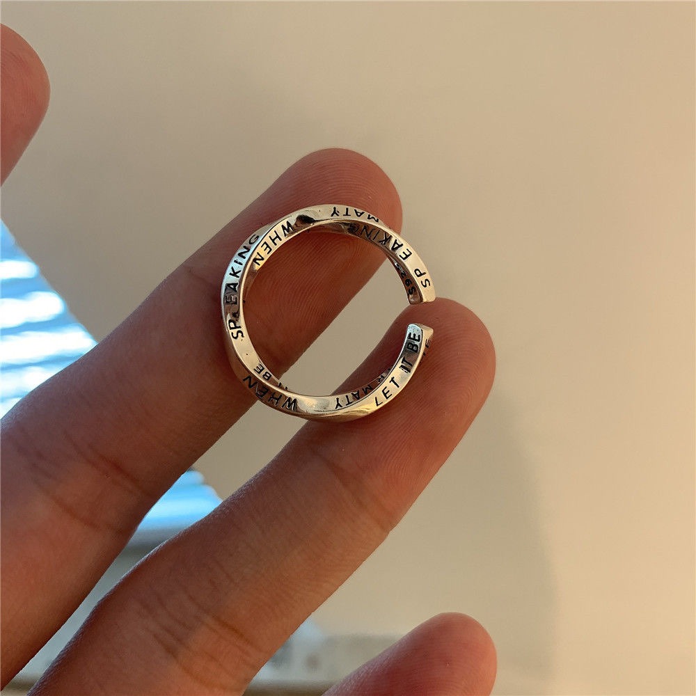 Anillo Abierto Ajustable con D - Women Accessories In English reseña y precio