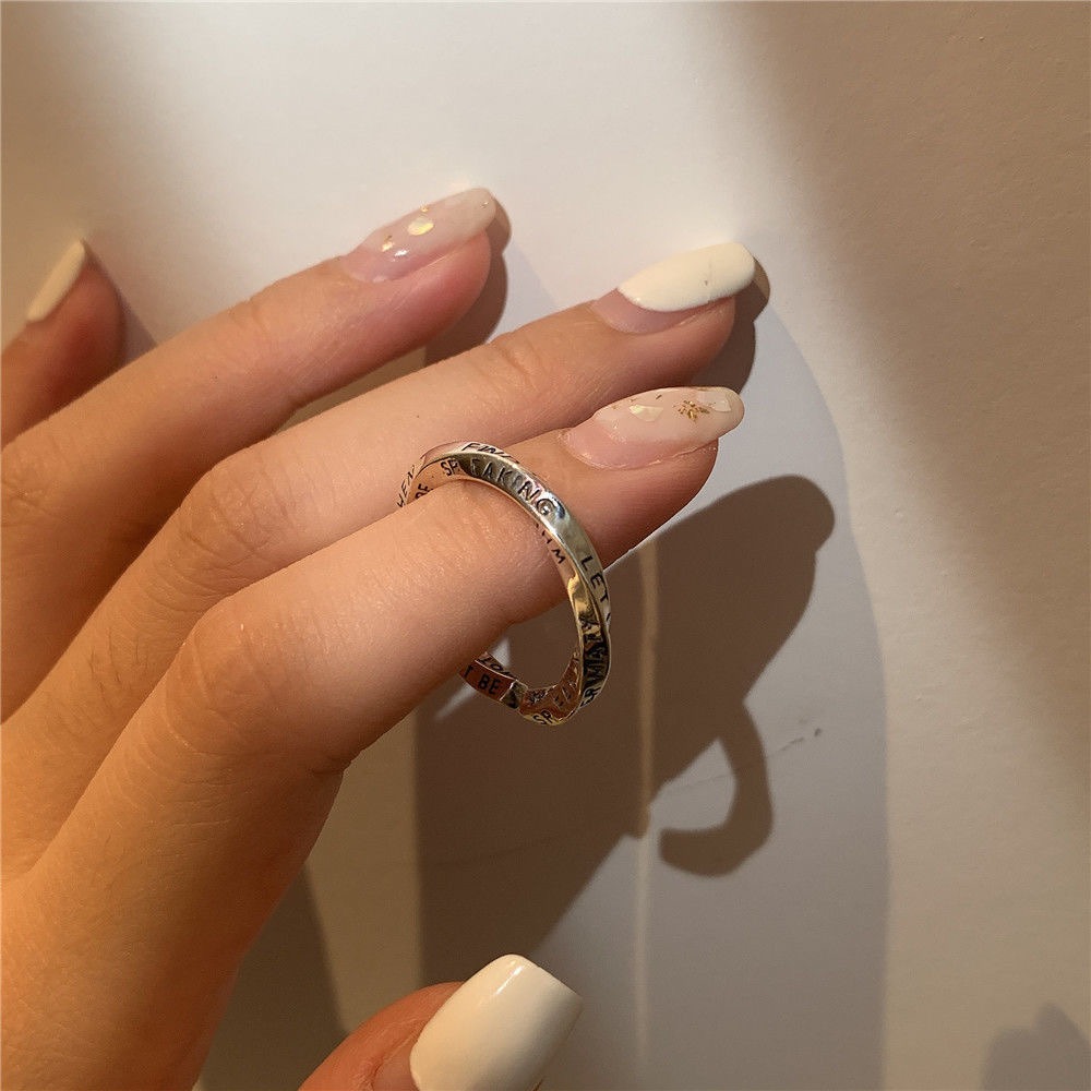 Anillo Abierto Ajustable con D - Women Accessories In English reseña y precio